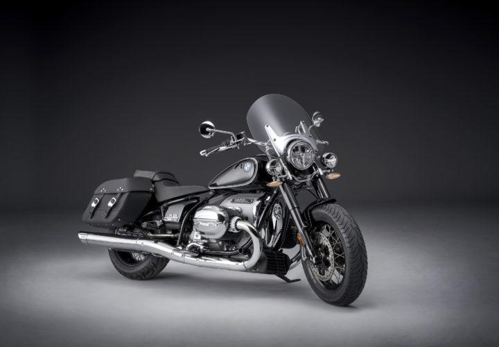The all-new BMW R 18 Classic debuts in India.