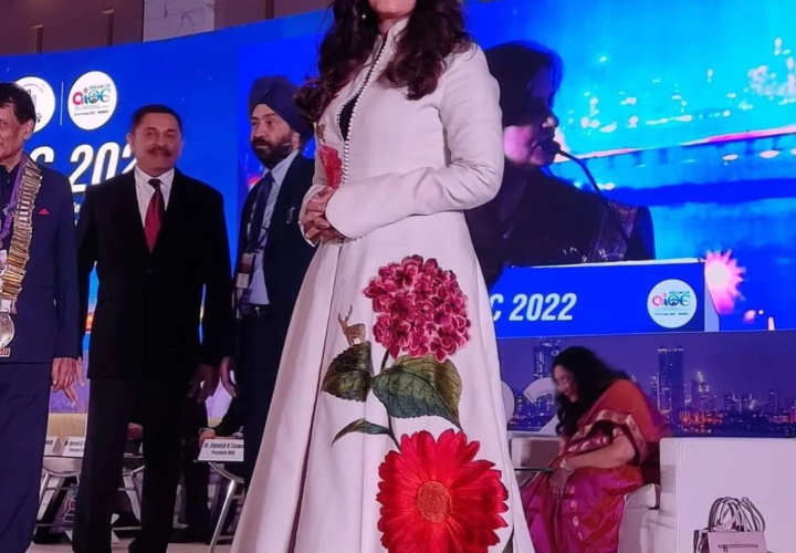 AIOS Welcomes Aishwarya Rai Bachchan to inaugurate the AIOC DREAMCON 2022 and Over 5000 ophthalmologists takes pledge on day 1 to reduce preventable blindness to 50% by 2025 at the 80th All India Ophthalmological Conference 2022