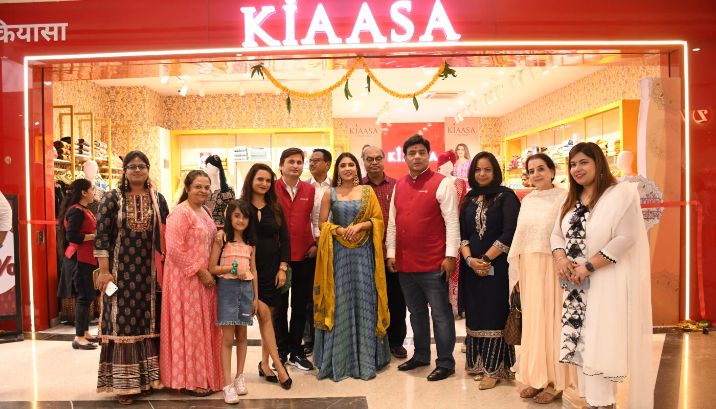 Ishita Raj Sharma, a renowned actress, cut the ribbon on Kiaasa’s new store in Phenix mall, Kurla.