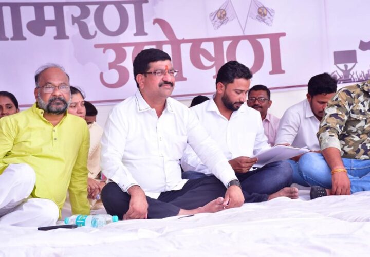 Mr. Nilesh Sambare swore to a hunger strike fighting against justice for the victims in Palghar