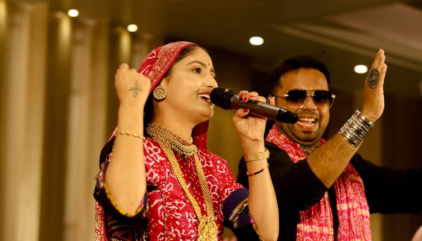 Geeta Rabari, known as the Nightingale of Gujarat, is set to perform live during Mumbai’s Navaratri festival.