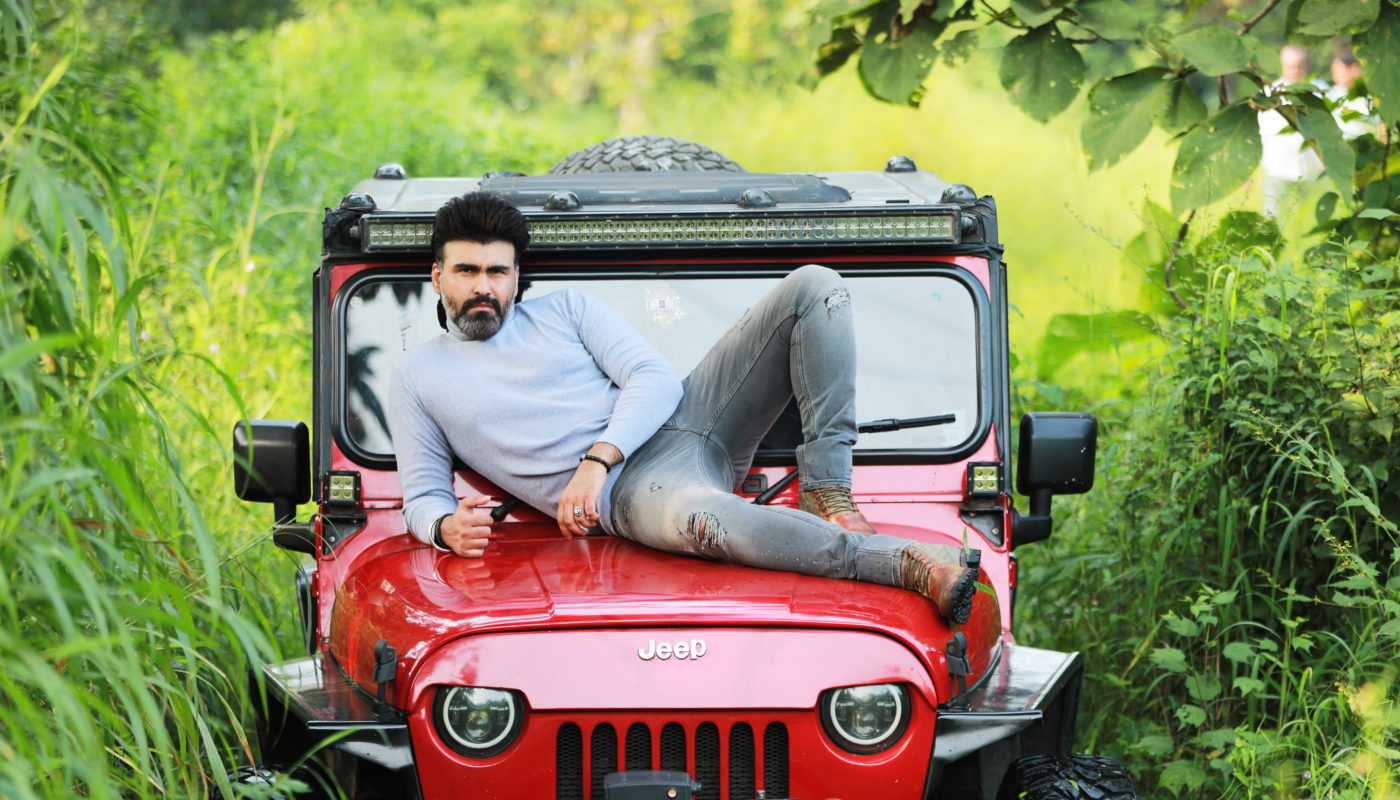 Aarya Babbar shot for and completed shooting a song despite having a major accident off a bike on sets 