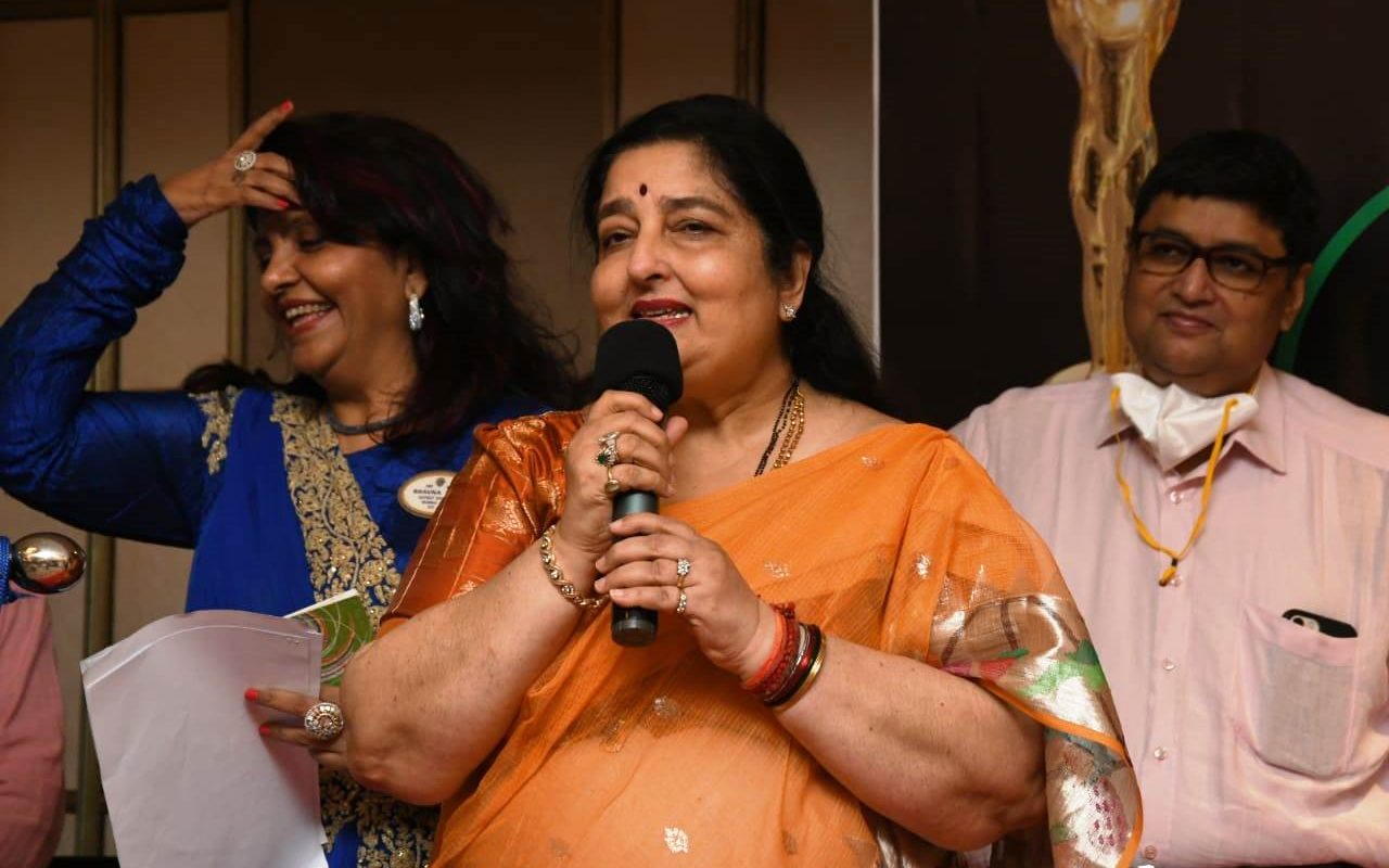 Legendary Singer Anuradha Paudwal’s Suryoday Foundation along with Lions International Club donates a cardiac ambulance to JJ Hospital and as a gesture performs for the NGO Lions International Club