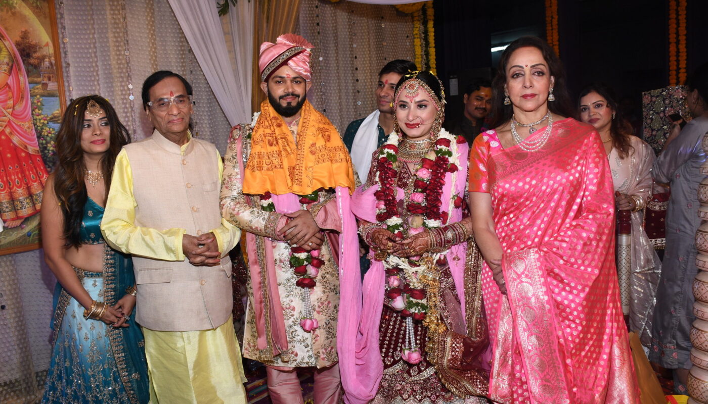 WEDDING WOWS!  The star-studded wedding reception of Akanksha Agrawal, daughter of Kavi Narayan Agrawal Das Ji and Shobit Gupta