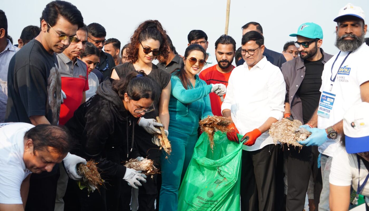 Amruta Fadnavis Leads CLEANATHON 2023: Mumbai’s biggest beach cleanup drive of the year