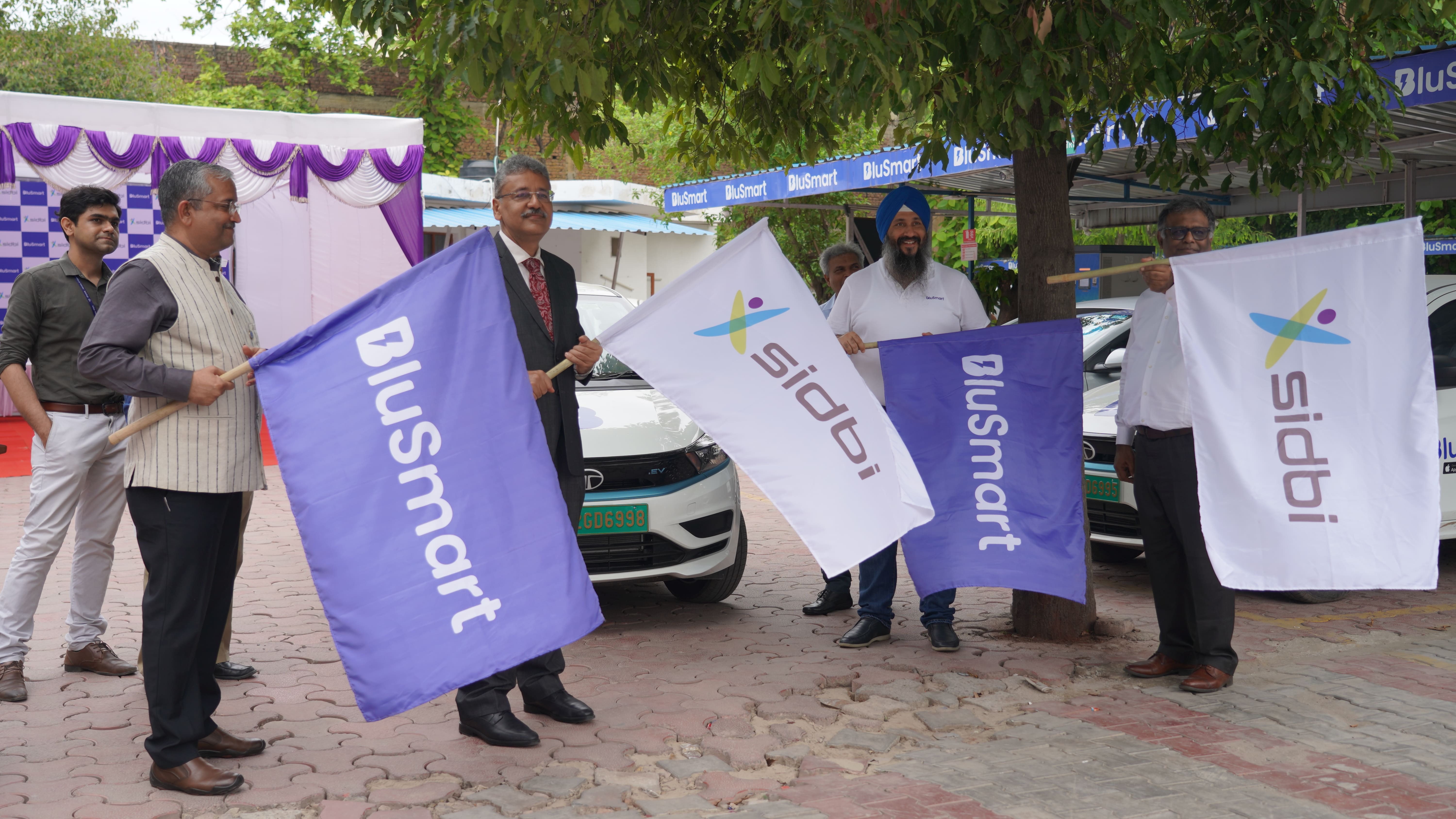 SIDBI and BluSmart: Flag-off ceremony of 140+ electric cars for ride-hailing service